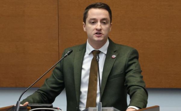 Божанков: Не се плаша на самотата, но благодаря на ДБ