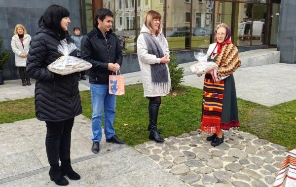 Пресъздаване на традицията Бабинден в Царево