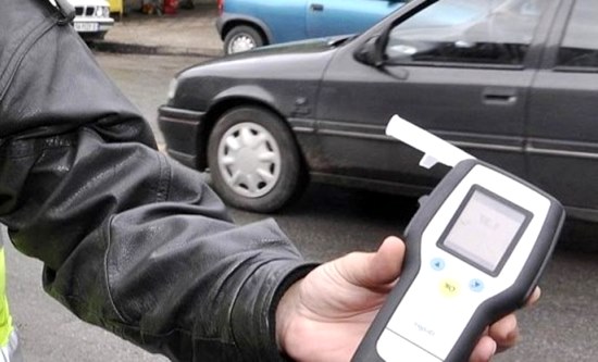Мъртвопиян шофьор остана без автомобил