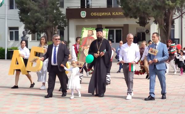Камено отбеляза най-българския празник – 24 май