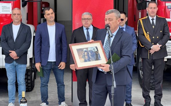 Кметът на Камено откри новата пожарна служба в града