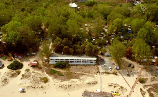 Ваканционно селище от контейнери правят на Каваците