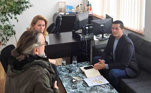 В Лозенец – нова спортна площадка, асфалтиране, ремонт на кметството
