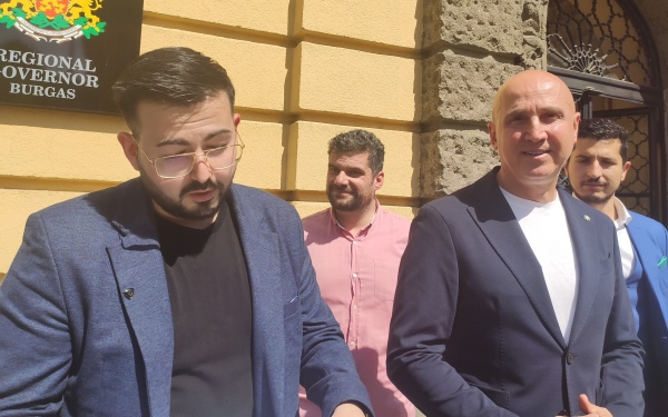 Денков повежда листата на ПП-ДБ в Бургас