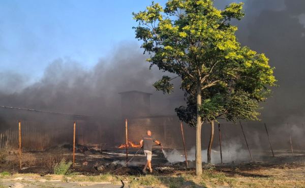 В Средец: Частично бедствено положение заради пожара
