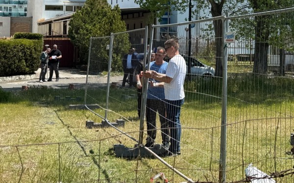 Незаконен ползвател отрязал достъпа до имот на Слънчев бряг АД
