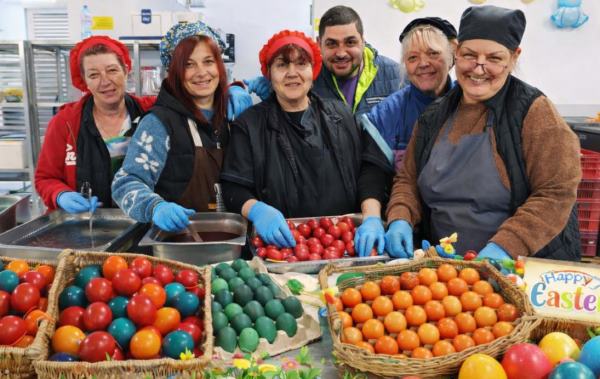 Социалният патронаж ще зарадва 1500 бургазлии с великденско меню и подаръци